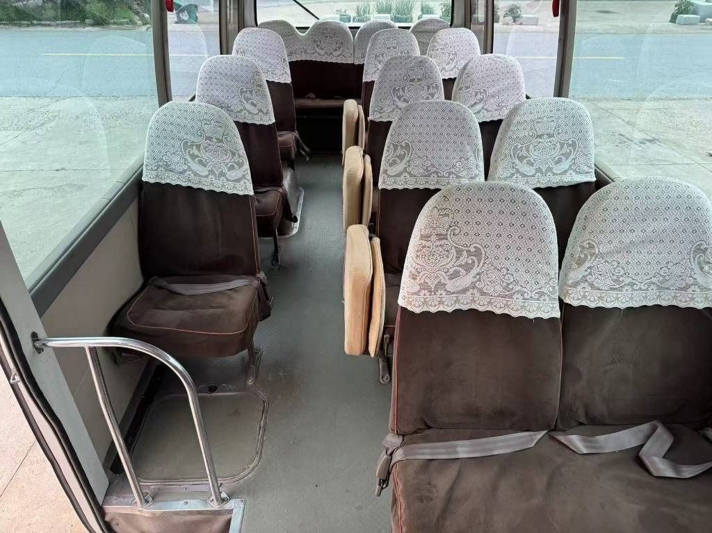 Minibús, Furgoneta de pasajeros Toyota Coaster Bus: foto 7