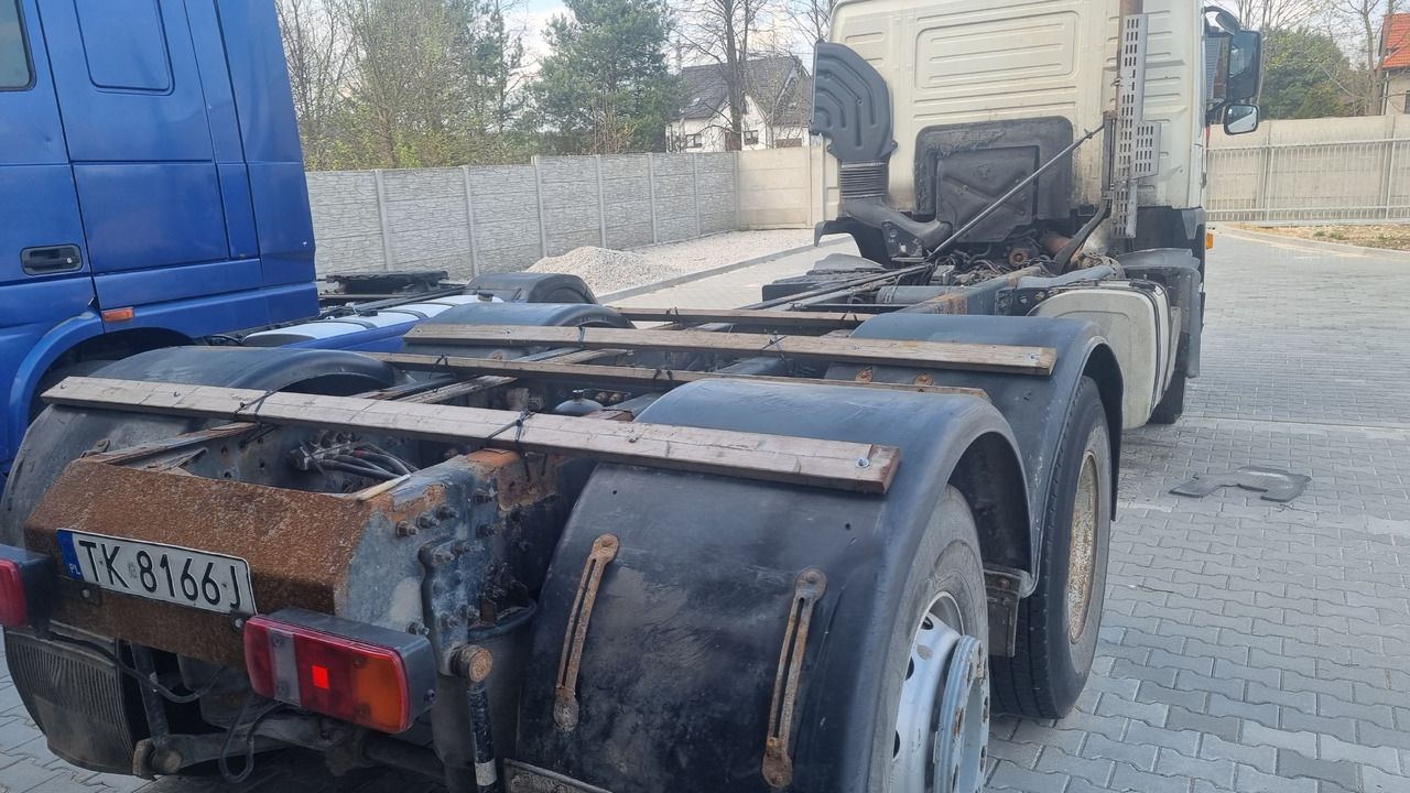 VOLVO FM 300 FM300 - Chasis camión: foto 4 VOLVO FM 300 FM300 - Chasis camión: foto 4