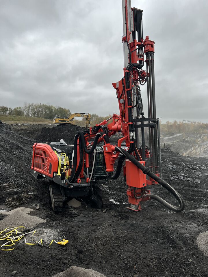 Sandvik DX910i - Maquinaria para minería: foto 2 Sandvik DX910i - Maquinaria para minería: foto 2