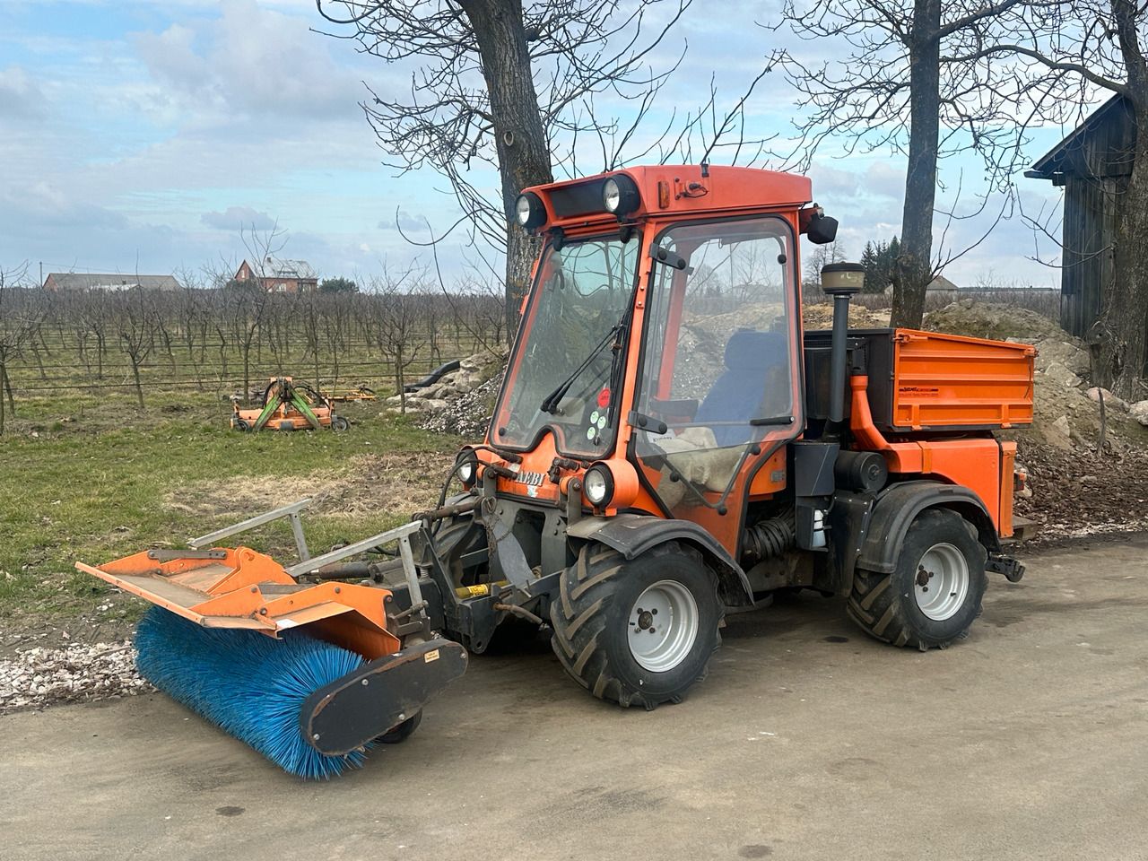 AEBI Kubota 50, Holder, Front PTO, 4x4 - Tractor: foto 1 AEBI Kubota 50, Holder, Front PTO, 4x4 - Tractor: foto 1