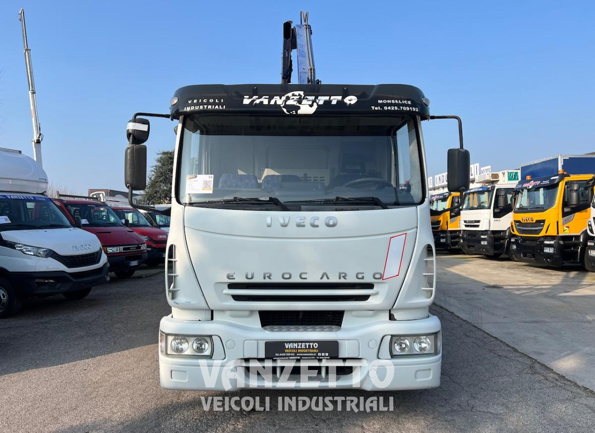 IVECO 120E18 EUROCARGO - Camión caja abierta, Camión grúa: foto 2 IVECO 120E18 EUROCARGO - Camión caja abierta, Camión grúa: foto 2