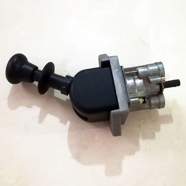 Dongfeng DFM Heavy Duty Truck Part Hand Brake Valve 3517010-KD100 - Servoembrague para Camión: foto 1 Dongfeng DFM Heavy Duty Truck Part Hand Brake Valve 3517010-KD100 - Servoembrague para Camión: foto 1