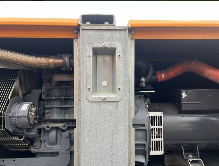 Notstromaggregat 30 KVA Deutz Stromaggregat 24 KW Generator - Generador industriale: foto 5 Notstromaggregat 30 KVA Deutz Stromaggregat 24 KW Generator - Generador industriale: foto 5