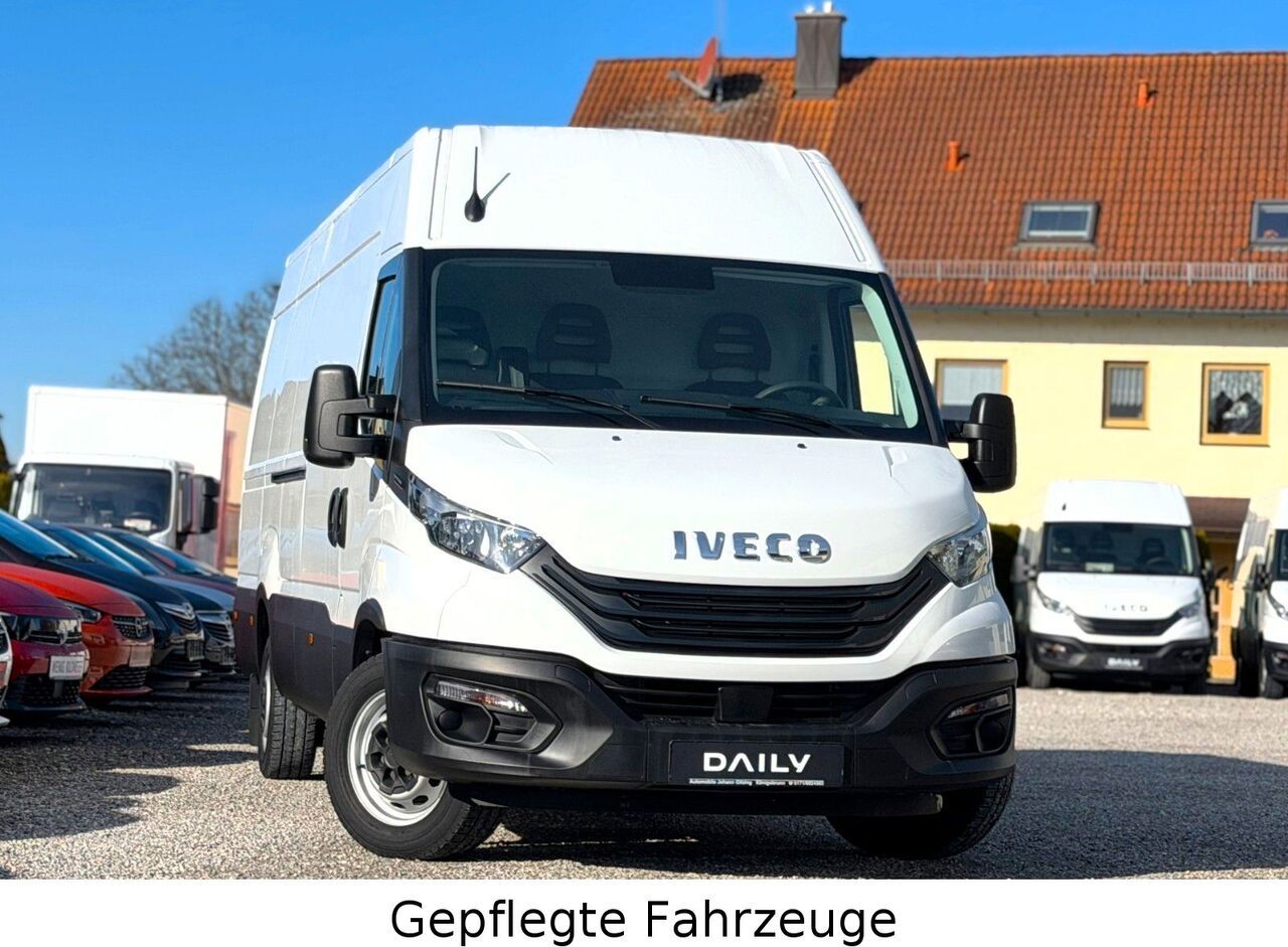 IVECO DAILY 35S18V L4H2 3.0 L Kamera Apple CarPlay AHK - Furgón: foto 1 IVECO DAILY 35S18V L4H2 3.0 L Kamera Apple CarPlay AHK - Furgón: foto 1