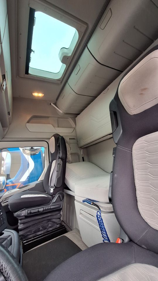 FORD F-MAX - Cabeza tractora: foto 4 FORD F-MAX - Cabeza tractora: foto 4