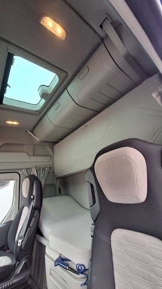 FORD F-MAX - Cabeza tractora: foto 4 FORD F-MAX - Cabeza tractora: foto 4