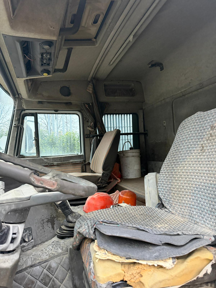 IVECO FIAT 190.36 trattore per semirimorchio - Otros: foto 3 IVECO FIAT 190.36 trattore per semirimorchio - Otros: foto 3