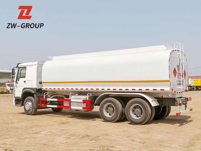 375 HP Howo Fuel Tank Truck - Cisterna camión: foto 2 375 HP Howo Fuel Tank Truck - Cisterna camión: foto 2