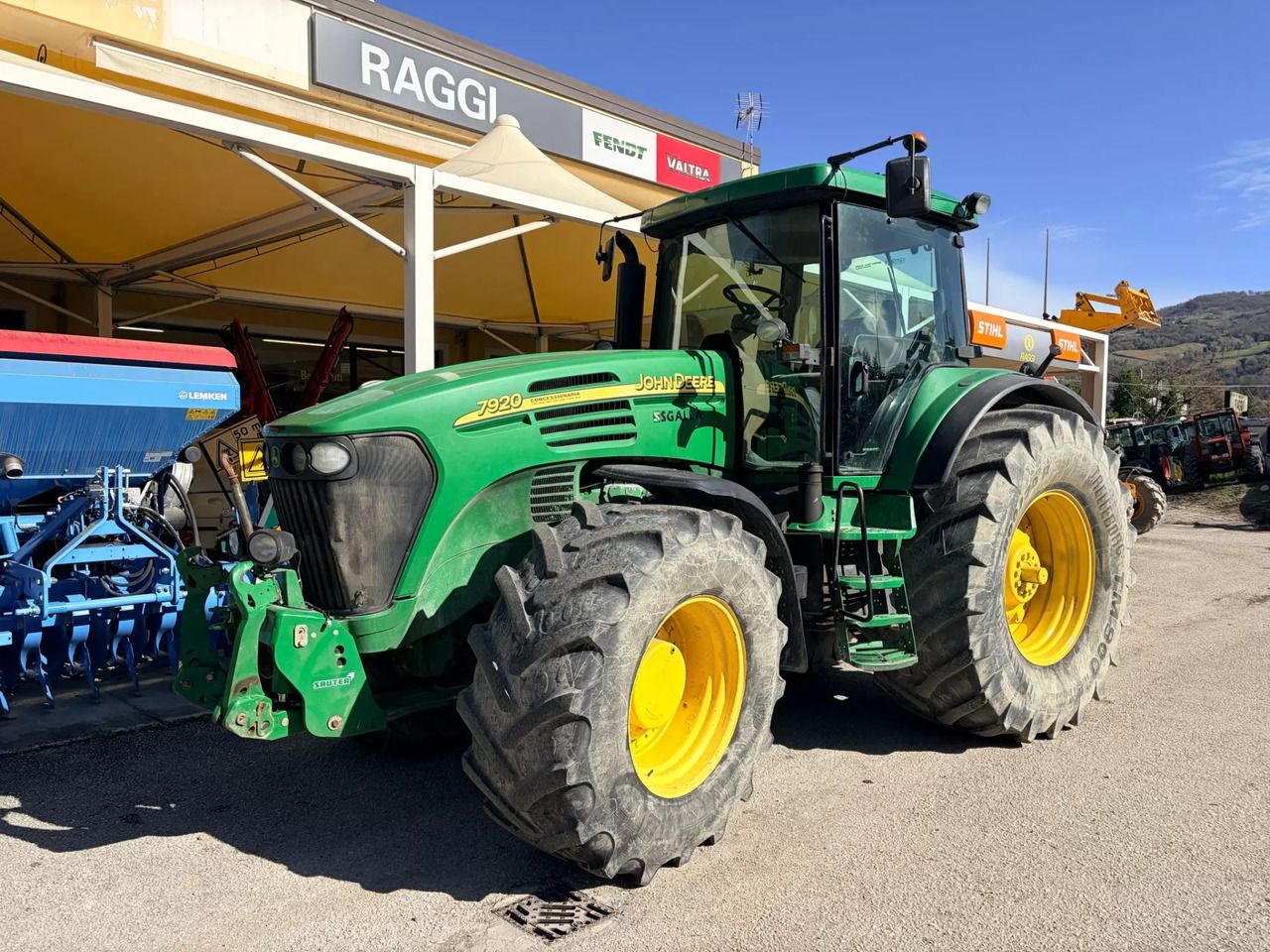 JOHN DEERE 7920 - Tractor: foto 1 JOHN DEERE 7920 - Tractor: foto 1