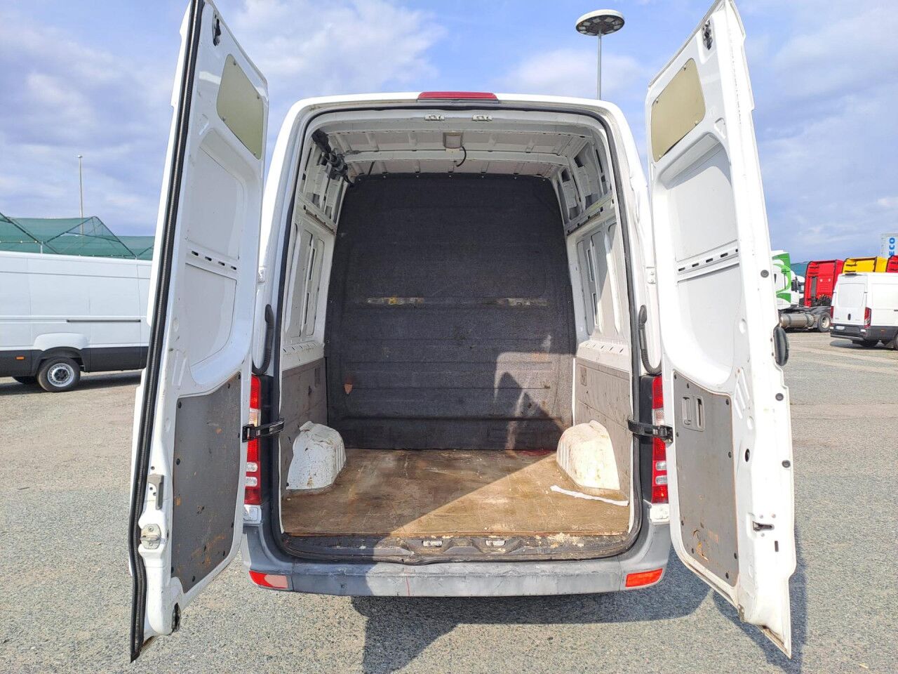 MERCEDES-BENZ SPRINTER - Furgoneta pequeña: foto 2 MERCEDES-BENZ SPRINTER - Furgoneta pequeña: foto 2