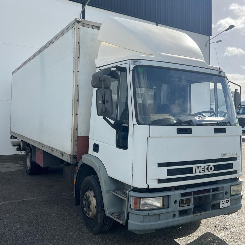 IVECO EUROCARGO 120E 18 - Camión caja cerrada: foto 3 IVECO EUROCARGO 120E 18 - Camión caja cerrada: foto 3