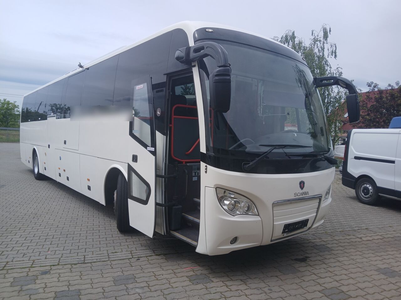 SCANIA Higer A30 - 10 units available - 600000km! - Autocar: foto 1 SCANIA Higer A30 - 10 units available - 600000km! - Autocar: foto 1