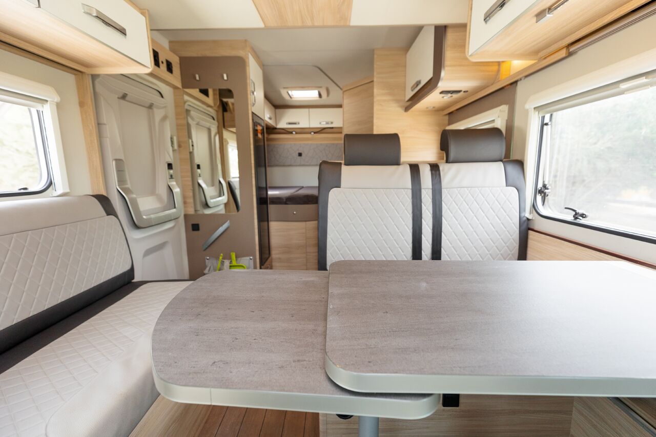FIAT Ducato 2.3 Mjet Weinsberg Carasuite 650 MF 2.3 Mjet - Cámper: foto 3 FIAT Ducato 2.3 Mjet Weinsberg Carasuite 650 MF 2.3 Mjet - Cámper: foto 3