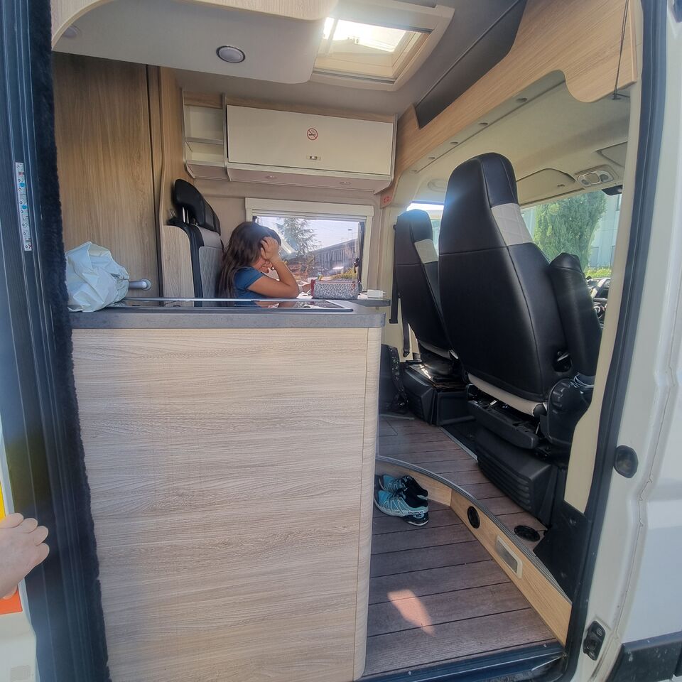 Fiat Ducato 2.2 Mjet Weinsberg Carabus 600 K - Cámper: foto 2 Fiat Ducato 2.2 Mjet Weinsberg Carabus 600 K - Cámper: foto 2