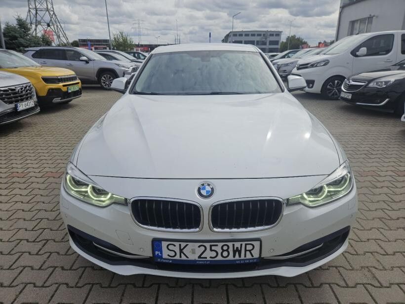 BMW Seria 3 320d xDrive Sport Line aut Sedan - Sedan: foto 2 BMW Seria 3 320d xDrive Sport Line aut Sedan - Sedan: foto 2