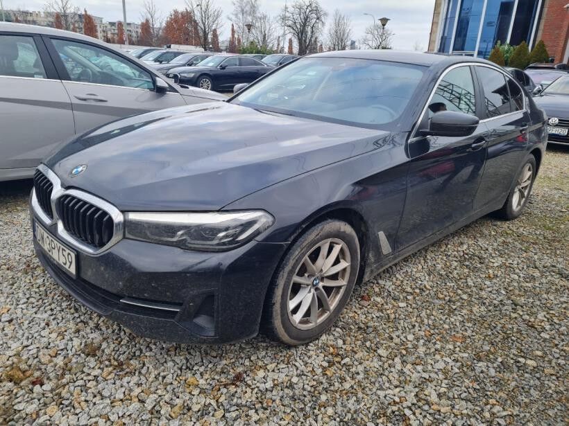 BMW Seria 5 520d xDrive mHEV aut Sedan - Sedan: foto 1 BMW Seria 5 520d xDrive mHEV aut Sedan - Sedan: foto 1