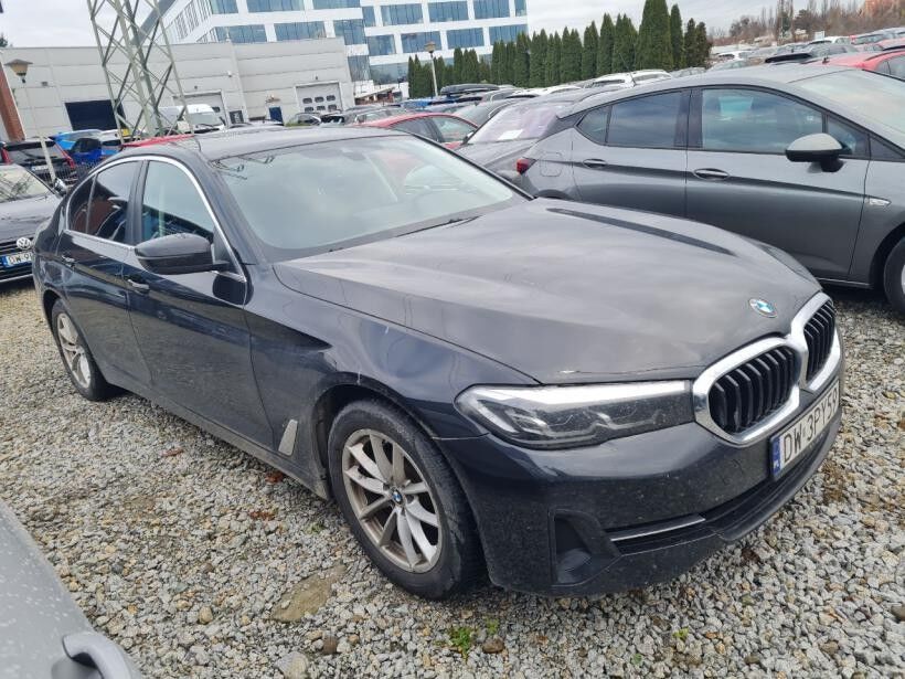 BMW Seria 5 520d xDrive mHEV aut Sedan - Sedan: foto 3 BMW Seria 5 520d xDrive mHEV aut Sedan - Sedan: foto 3