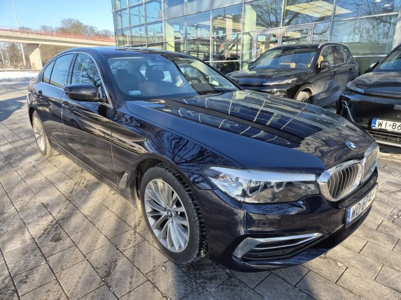 BMW Seria 5 530i GPF xDrive Luxury Line s... Sedan - Sedan: foto 3 BMW Seria 5 530i GPF xDrive Luxury Line s... Sedan - Sedan: foto 3