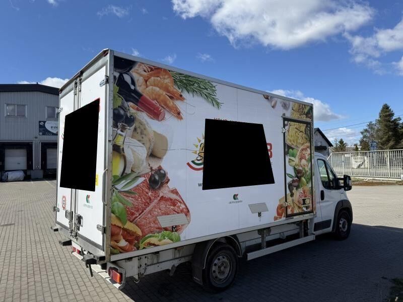 Fiat Ducato 35 2.3 M-jet MR`16 E6d 3.5t Chłodnia i izotermy - Frigorífico furgoneta: foto 5 Fiat Ducato 35 2.3 M-jet MR`16 E6d 3.5t Chłodnia i izotermy - Frigorífico furgoneta: foto 5