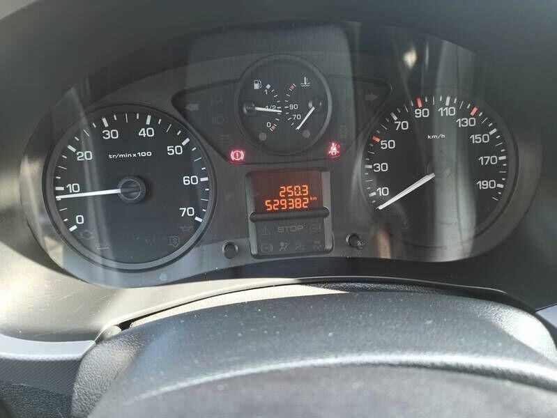 Peugeot Partner BlueHDi MR`15 E6 2.2t Furgon (blaszak) - Furgón: foto 5 Peugeot Partner BlueHDi MR`15 E6 2.2t Furgon (blaszak) - Furgón: foto 5