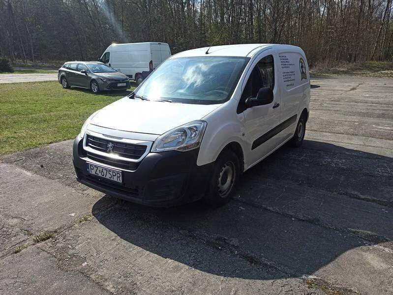 Peugeot Partner BlueHDi MR`15 E6 2.2t Furgon (blaszak) - Furgón: foto 1 Peugeot Partner BlueHDi MR`15 E6 2.2t Furgon (blaszak) - Furgón: foto 1