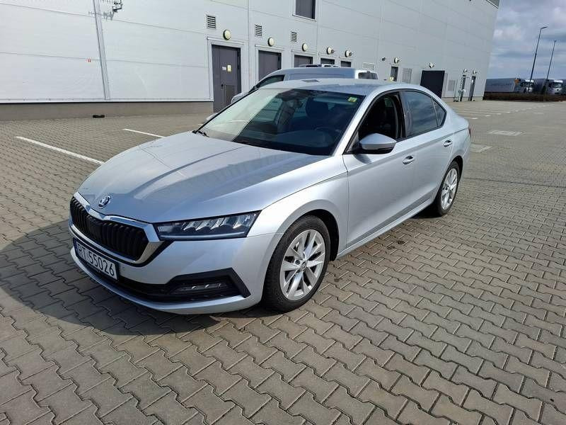 Skoda Octavia IV 1.5 TSI e-Tec MR`20 E6d Kompakt - Coche: foto 1 Skoda Octavia IV 1.5 TSI e-Tec MR`20 E6d Kompakt - Coche: foto 1