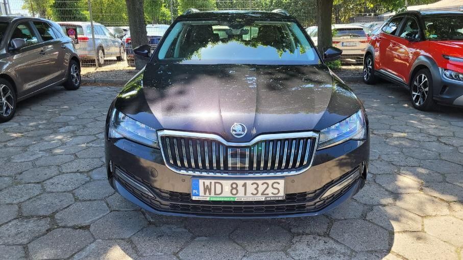 Skoda Superb 2.0 TDI SCR Ambition ... Kombi - Coche familiar: foto 2 Skoda Superb 2.0 TDI SCR Ambition ... Kombi - Coche familiar: foto 2