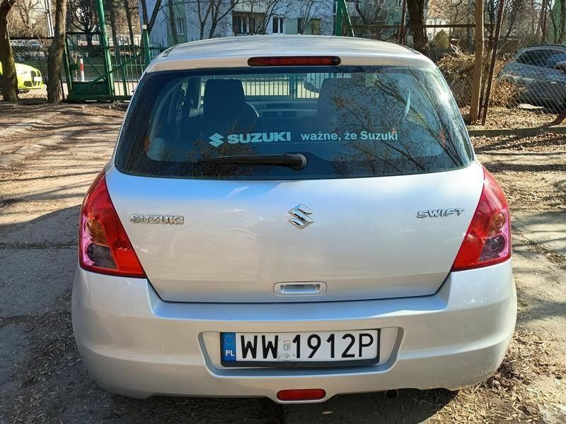 Suzuki Swift 1.3 MR`05 E4 Auta miejskie - Coche: foto 3 Suzuki Swift 1.3 MR`05 E4 Auta miejskie - Coche: foto 3