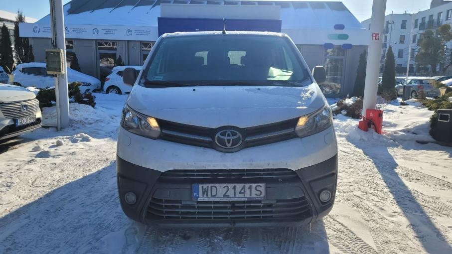 Toyota ProAce Proace Kombi 2.0 D-4D Long 2,8t Kombi - Coche familiar: foto 2 Toyota ProAce Proace Kombi 2.0 D-4D Long 2,8t Kombi - Coche familiar: foto 2
