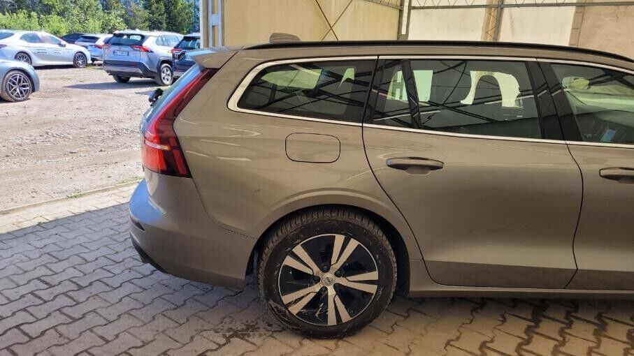 Coche familiar Volvo V60 V60 B4 D Momentum Pro aut Kombi: foto 6 Coche familiar Volvo V60 V60 B4 D Momentum Pro aut Kombi: foto 6