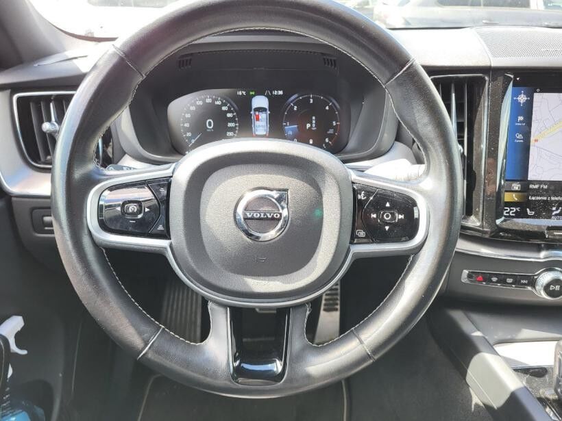 Coche familiar Volvo XC 60 XC60 B4 D AWD R-Design aut Kombi: foto 21 Coche familiar Volvo XC 60 XC60 B4 D AWD R-Design aut Kombi: foto 21