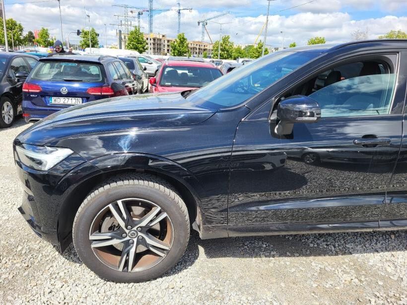 Coche familiar Volvo XC 60 XC60 B4 D AWD R-Design aut Kombi: foto 11
