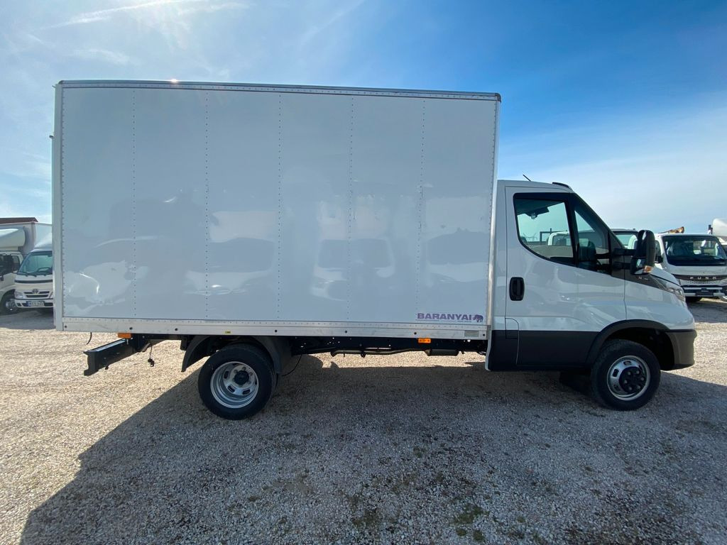 Iveco Daily Koffer mit LBW SOFORT Euro6E Iveco Daily Koffer mit LBW SOFORT Euro6E - Furgoneta: foto 2 Iveco Daily Koffer mit LBW SOFORT Euro6E Iveco Daily Koffer mit LBW SOFORT Euro6E - Furgoneta: foto 2