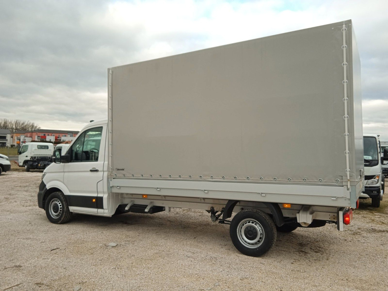 Volkswagen Crafter L4 Pritsche und Plane 140Ps SOFORT - Furgoneta con caja de lona: foto 3 Volkswagen Crafter L4 Pritsche und Plane 140Ps SOFORT - Furgoneta con caja de lona: foto 3