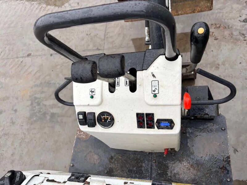 Miniexcavadora Bobcat E10Z: foto 9 Miniexcavadora Bobcat E10Z: foto 9