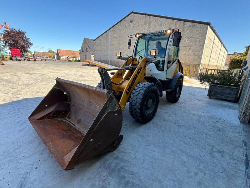 Liebherr L 506 - Cargadora de ruedas: foto 4 Liebherr L 506 - Cargadora de ruedas: foto 4
