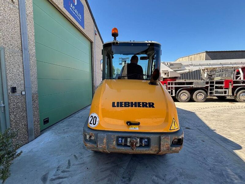 Liebherr L 506 - Cargadora de ruedas: foto 2 Liebherr L 506 - Cargadora de ruedas: foto 2