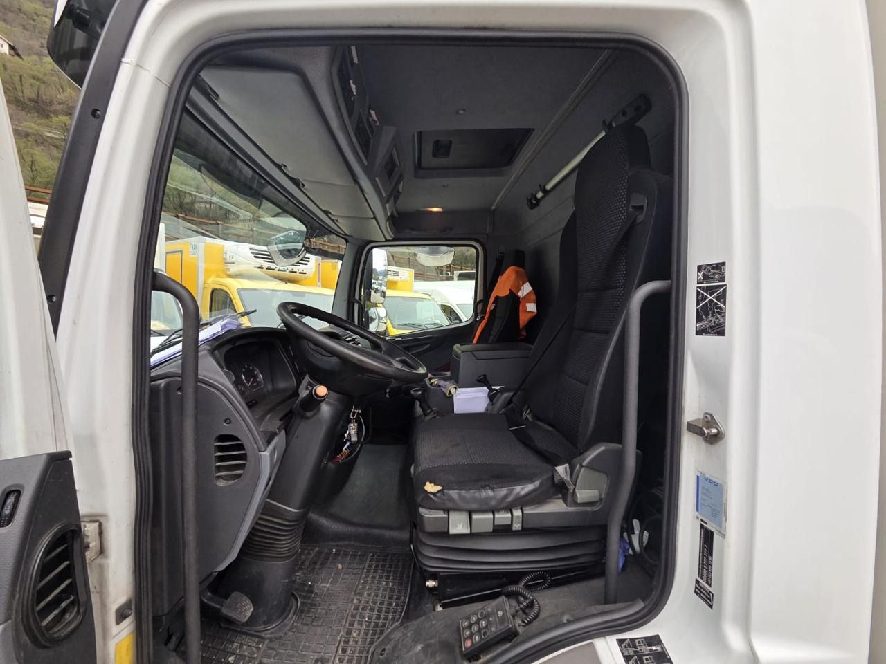 MERCEDES-BENZ Atego 822 - Frigorífico camión: foto 4 MERCEDES-BENZ Atego 822 - Frigorífico camión: foto 4