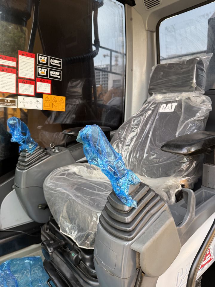 CATERPILLAR 320D SHANG HAI BIGGEST SUPPLIER - Excavadora de cadenas: foto 5 CATERPILLAR 320D SHANG HAI BIGGEST SUPPLIER - Excavadora de cadenas: foto 5