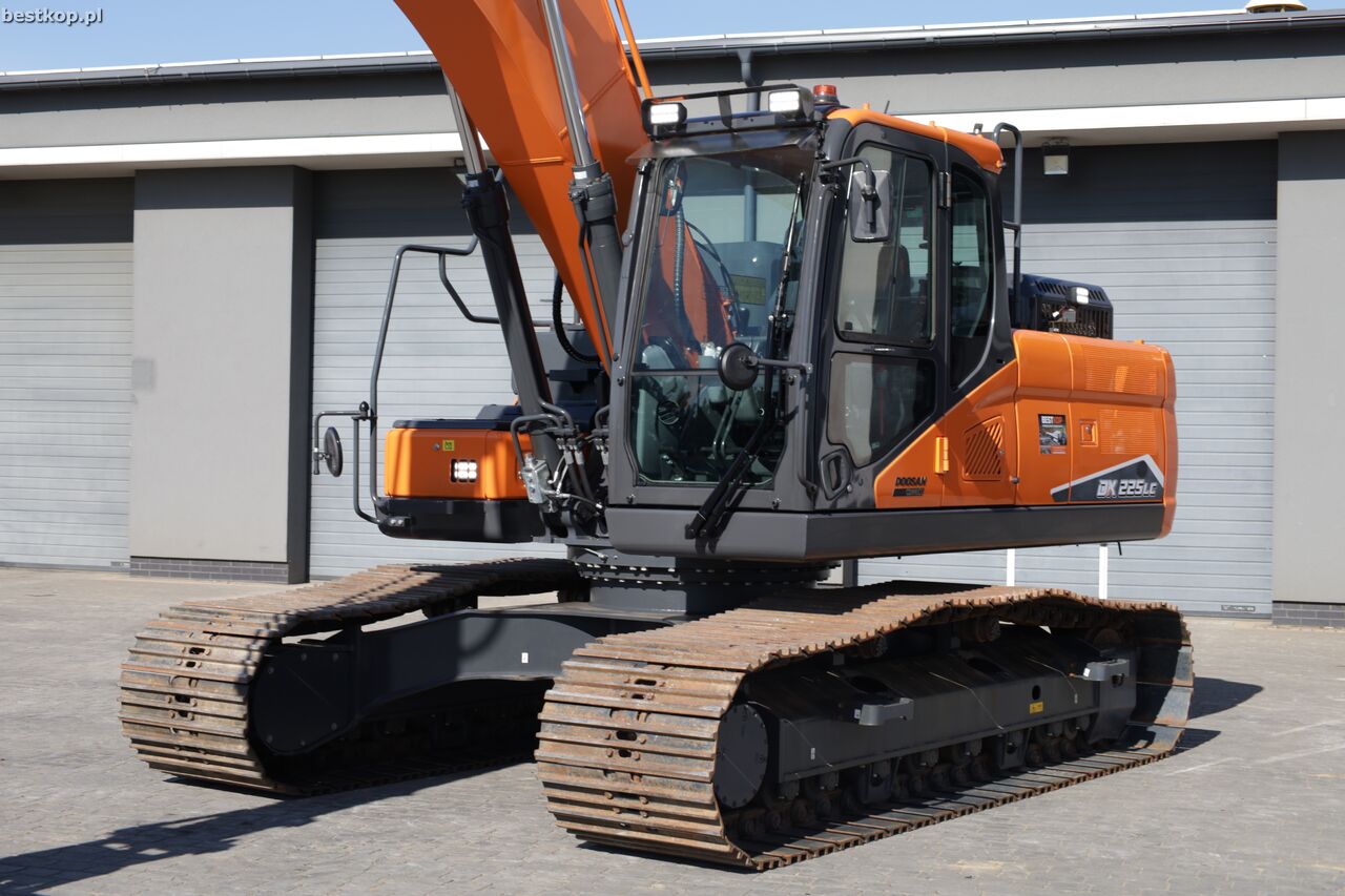 DOOSAN DX225LC-7 - Excavadora de cadenas: foto 2 DOOSAN DX225LC-7 - Excavadora de cadenas: foto 2