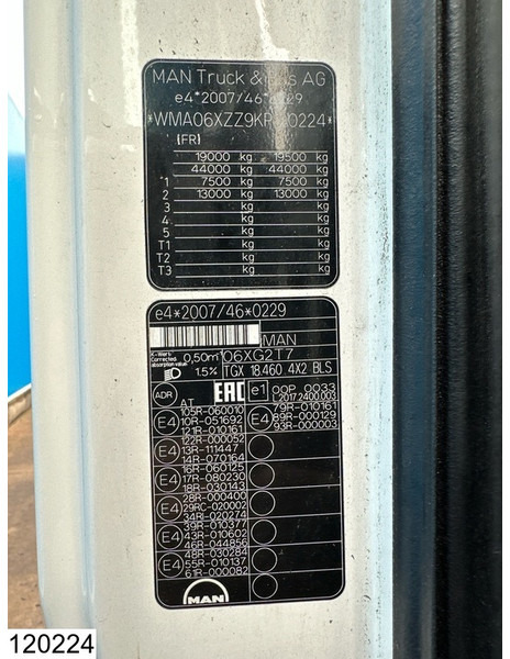 Cabeza tractora MAN TGX 18 460 EURO 6: foto 10