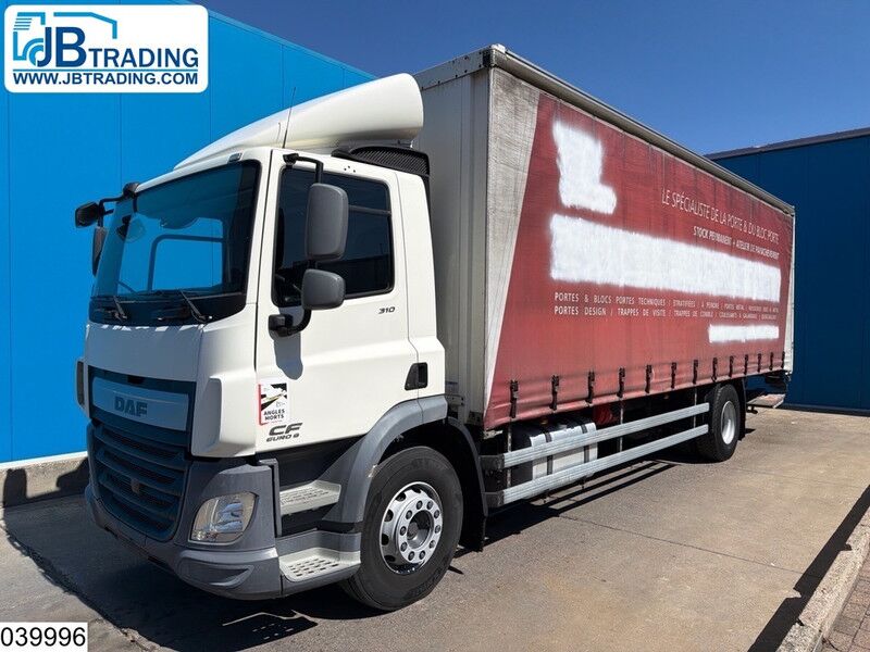DAF CF 310 EURO 6, Dhollandia - Camión lona: foto 1 DAF CF 310 EURO 6, Dhollandia - Camión lona: foto 1