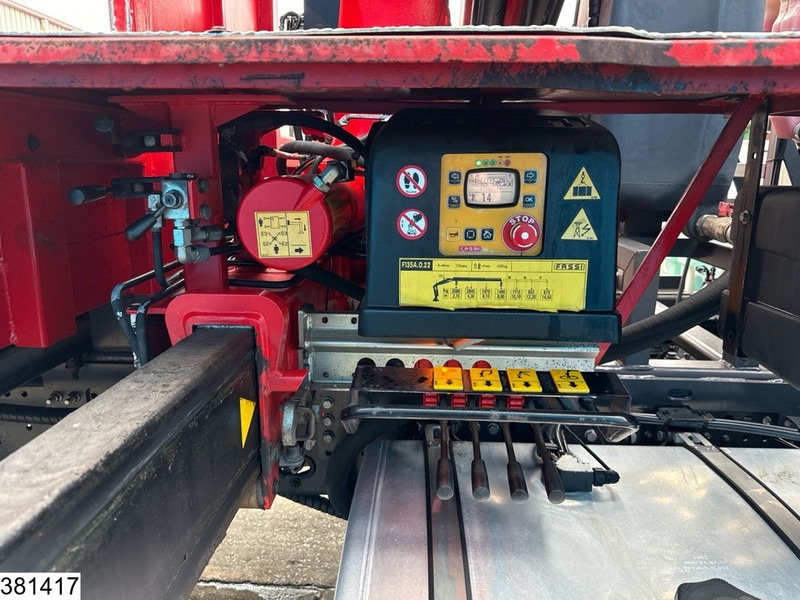 Iveco 260S36 6x2, EURO 6, Fassi, Remote - Camión caja abierta, Camión grúa: foto 4 Iveco 260S36 6x2, EURO 6, Fassi, Remote - Camión caja abierta, Camión grúa: foto 4