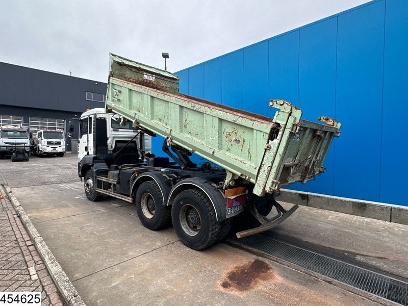 MAN TGA 33 350 6x4, Manual, Steel suspension - Volquete camión: foto 2 MAN TGA 33 350 6x4, Manual, Steel suspension - Volquete camión: foto 2