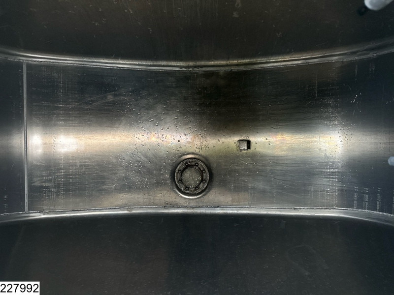 Cisterna camión Mercedes-Benz Actros 2532 6x2, EURO 5, 23600 Liter, 5 Comp, LAG: foto 14