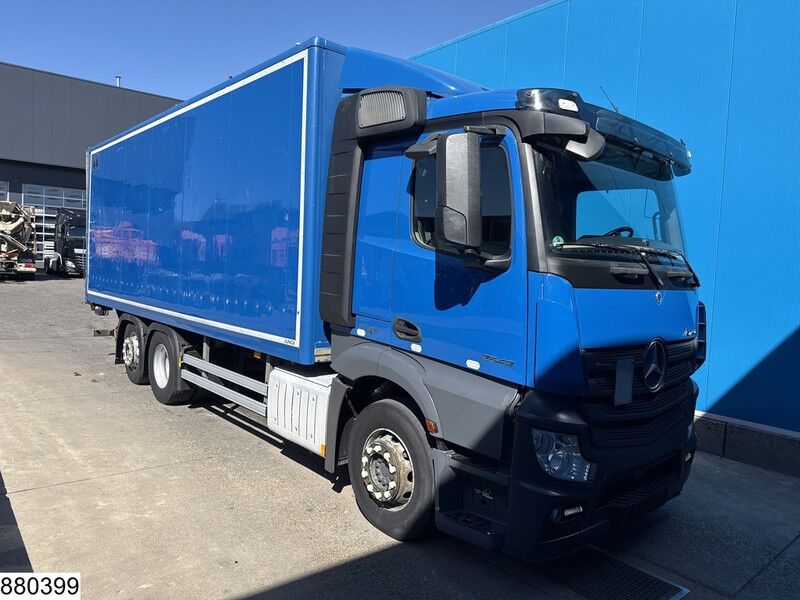 Mercedes-Benz Actros 2542 6x2, EURO 6, Palfinger, Lift axle, Steering axle - Camión caja cerrada: foto 2 Mercedes-Benz Actros 2542 6x2, EURO 6, Palfinger, Lift axle, Steering axle - Camión caja cerrada: foto 2