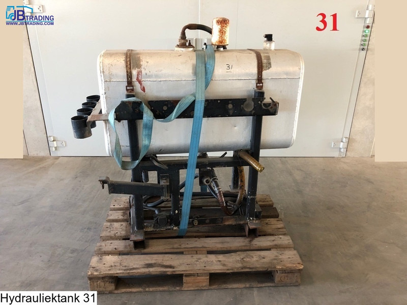 Universeel Hydraulic tank, 190 Liter - Depósito hidráulico: foto 1 Universeel Hydraulic tank, 190 Liter - Depósito hidráulico: foto 1