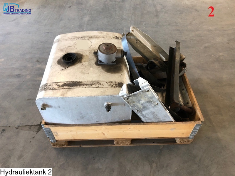 Universeel Hydraulic tank, 210 Liter - Depósito hidráulico: foto 1 Universeel Hydraulic tank, 210 Liter - Depósito hidráulico: foto 1