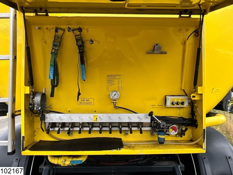 WELGRO Bulk 60 m3, 10 compartments, 3x steering - Cisterna semirremolque: foto 5 WELGRO Bulk 60 m3, 10 compartments, 3x steering - Cisterna semirremolque: foto 5