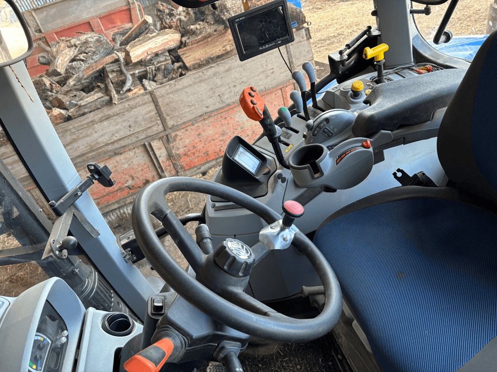 NEW HOLLAND T7.230 PC S5 - Tractor: foto 3 NEW HOLLAND T7.230 PC S5 - Tractor: foto 3